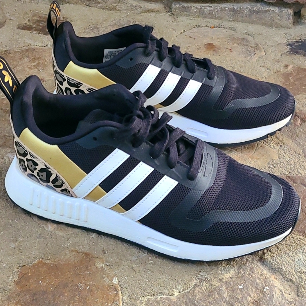 Adidas Black Gold Shoes 6.5 - Picture 3 of 7